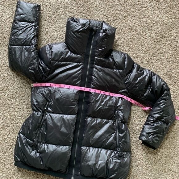 New BCBGMAXAZRIA Womens Patent Quilted Puffer Down Jacket - Picture 8 of 15